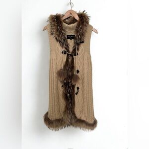 Elegant Tan Cable Knit Cardigan with Faux Fur Trim